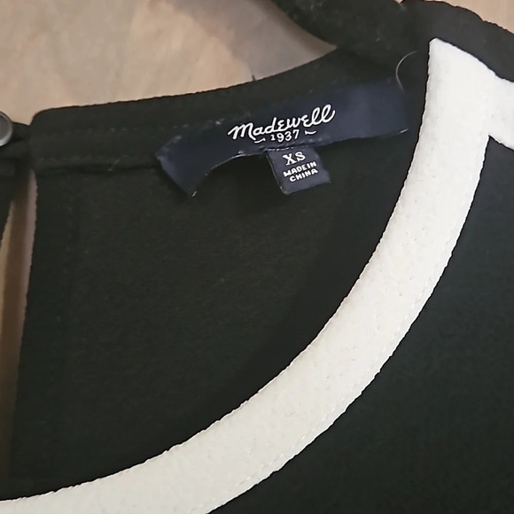 Madewell Crepe Canal tank top back and white. Size XS - Picture 7 of 12